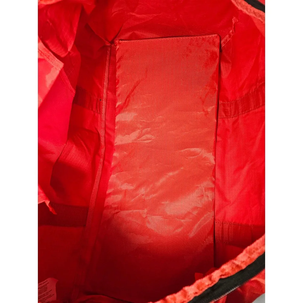 NESTLE KitKat Vintage Duffel/Duffle‎ Bag Red Ripstop Nylon Travel Gym Bag Slogan